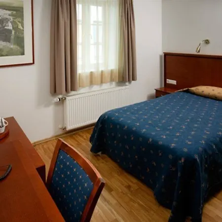 Center Plaza Hotel 4*